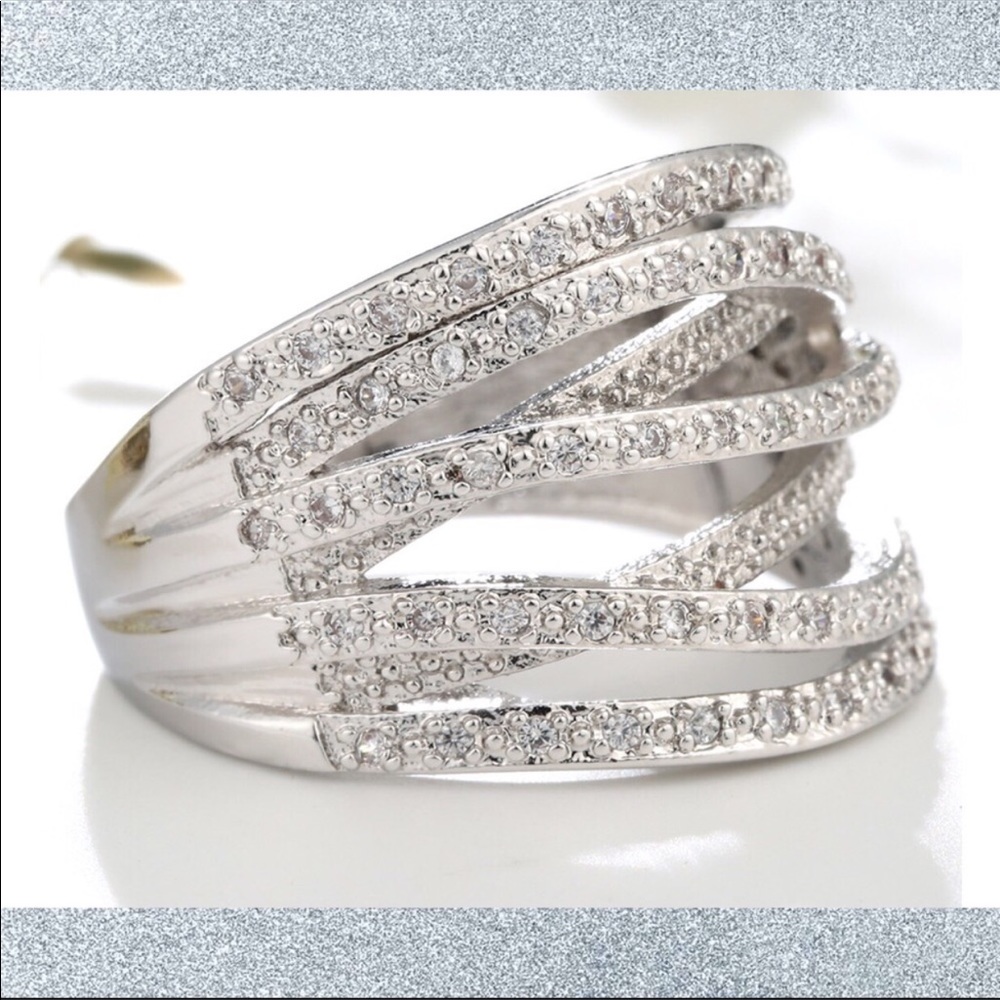 💠LAST ONE!!GORGEOUS TWISTED CZ RING💠 - Picture 2 of 3